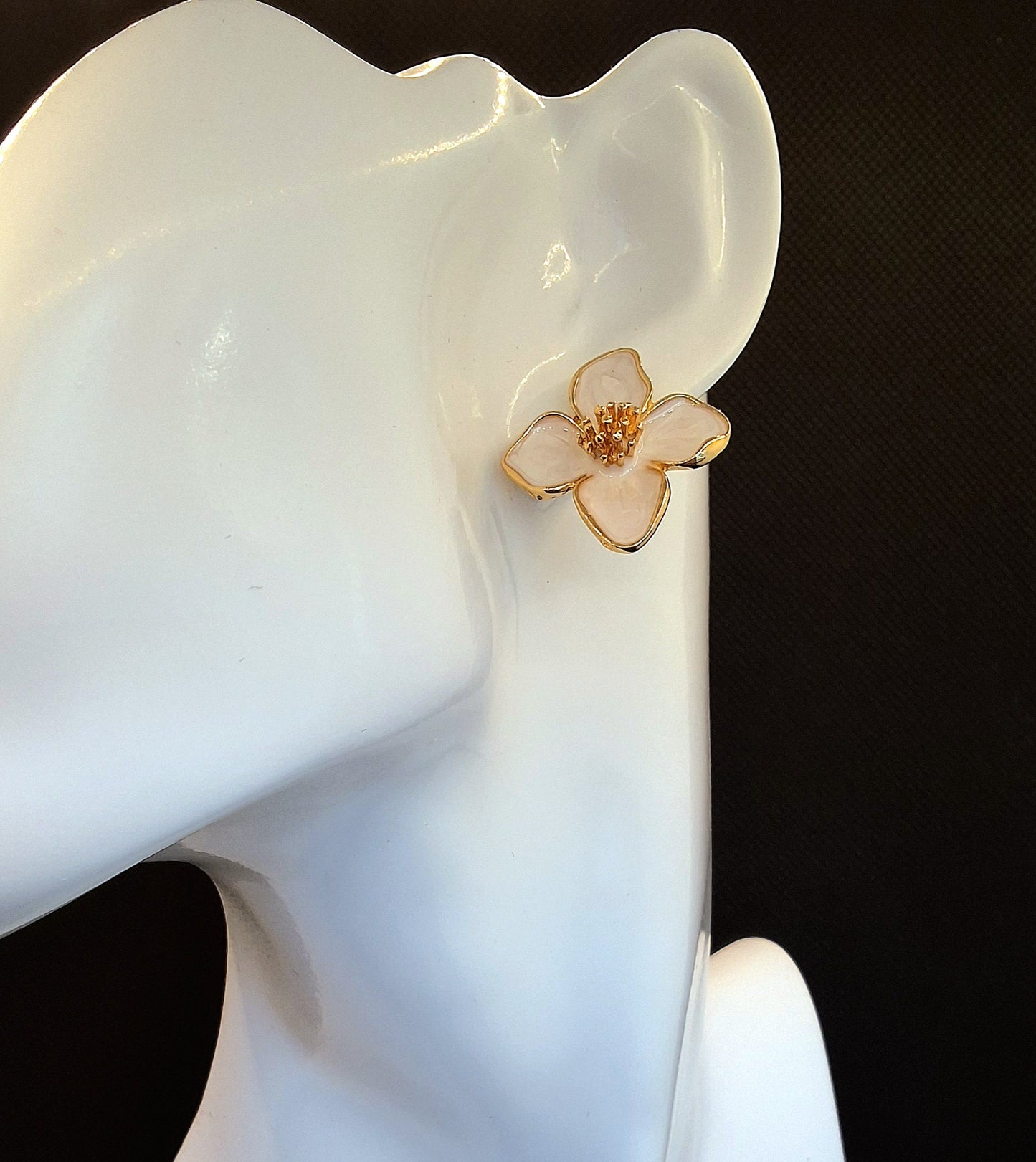 Boucle d'oreille Eve