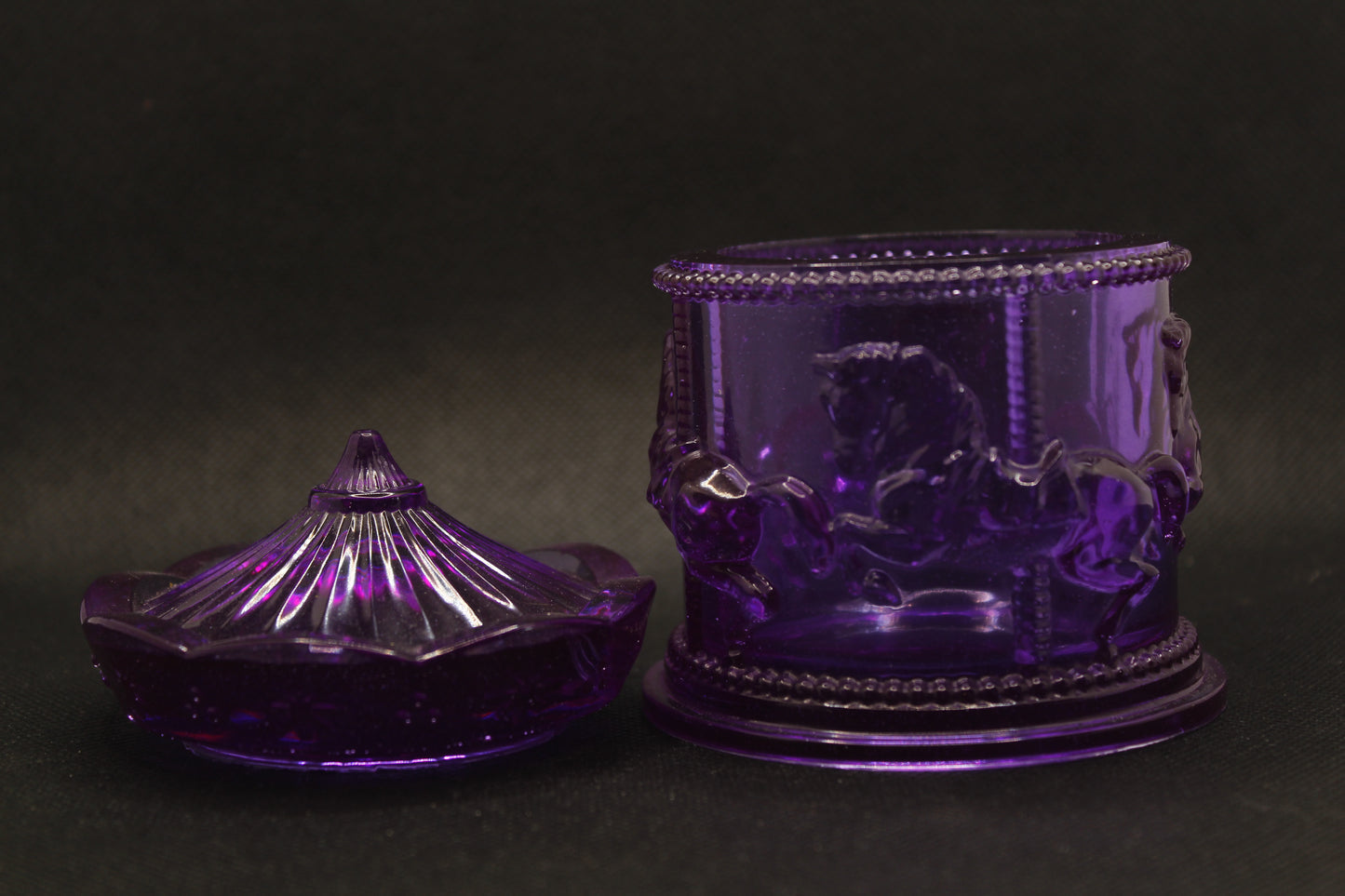 Boite à bijoux carrousel violette à paillettes