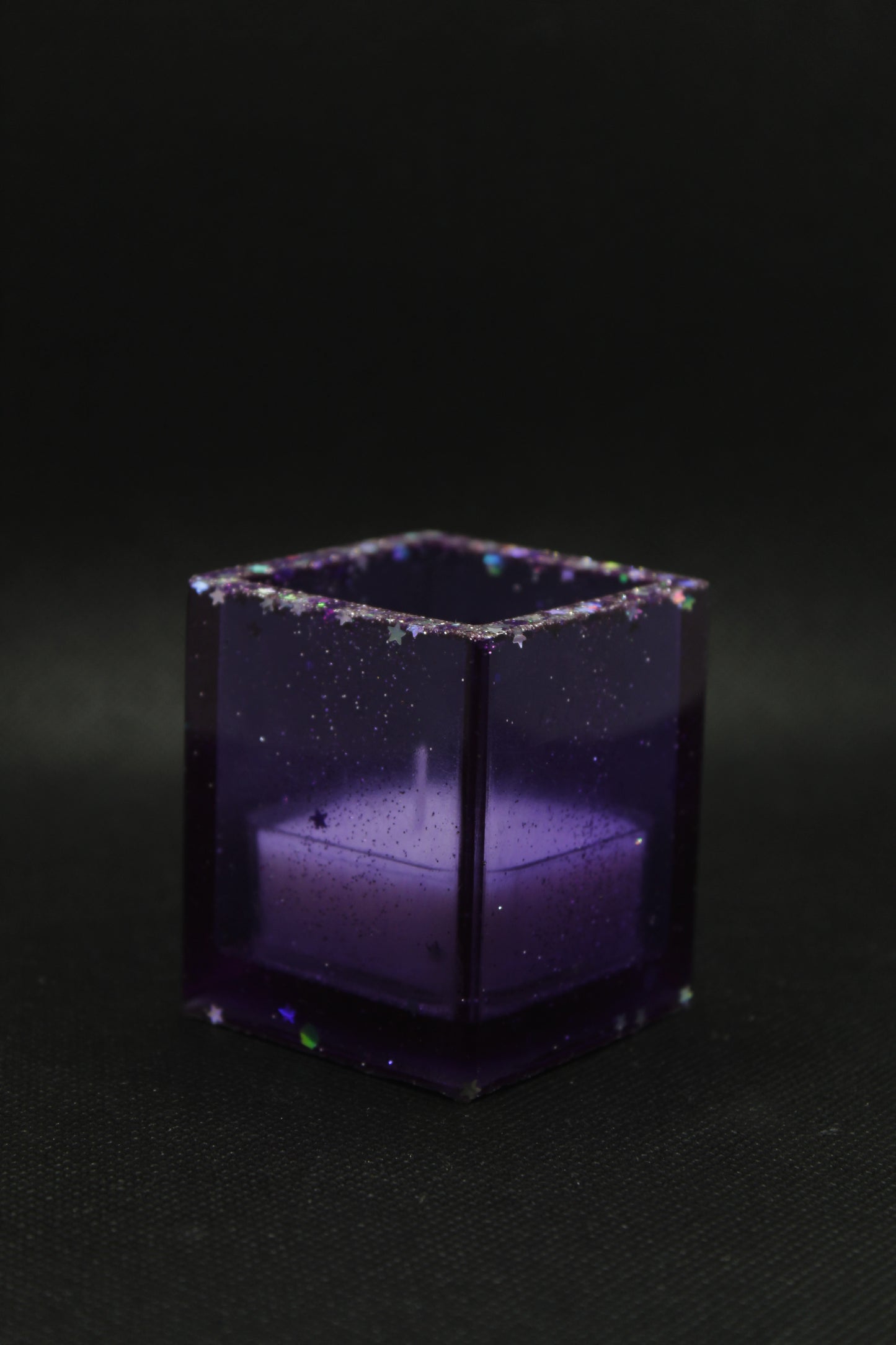 Bougeoir violet à paillettes