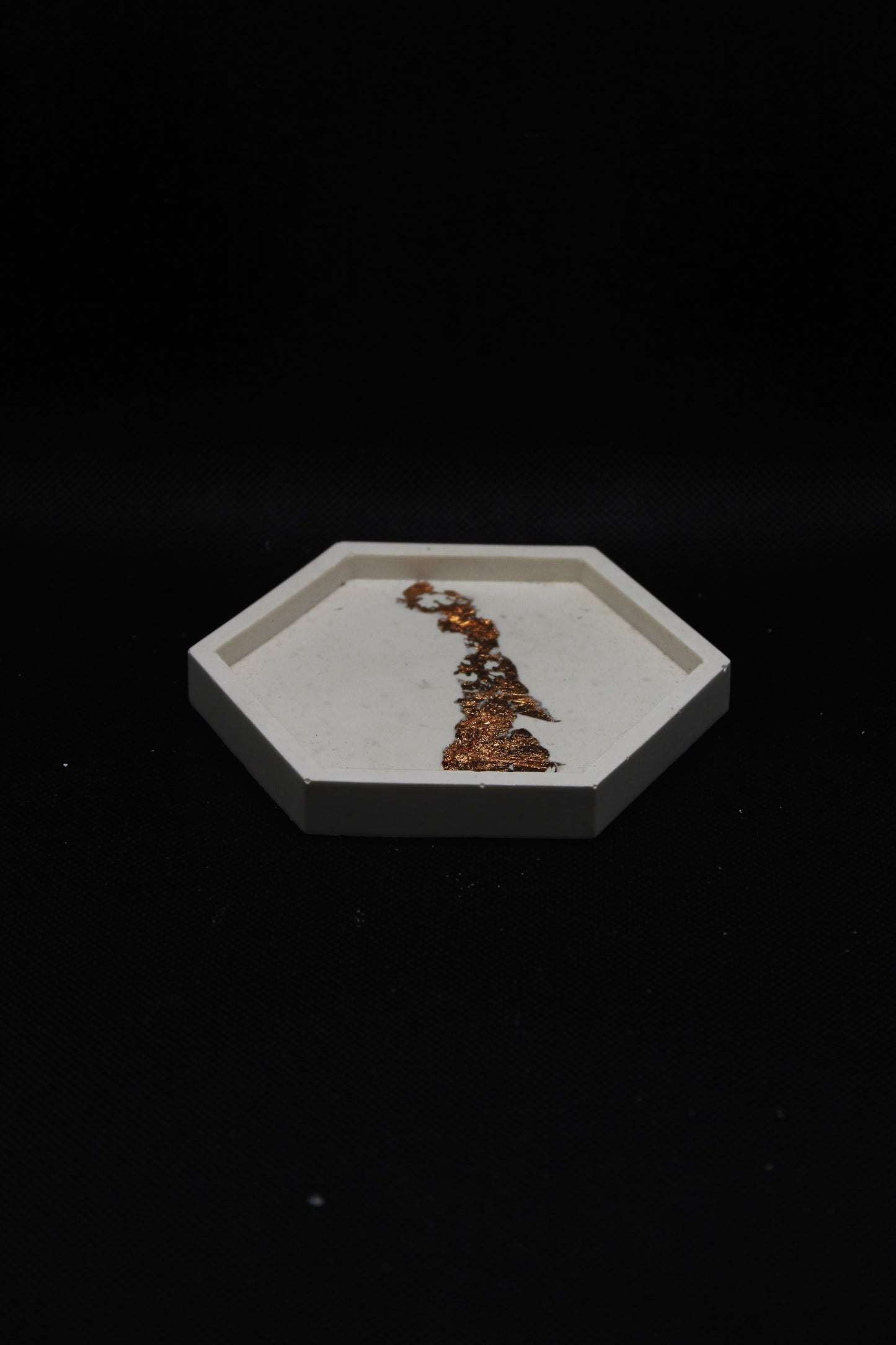 Vide poches avec feuilles de bronze