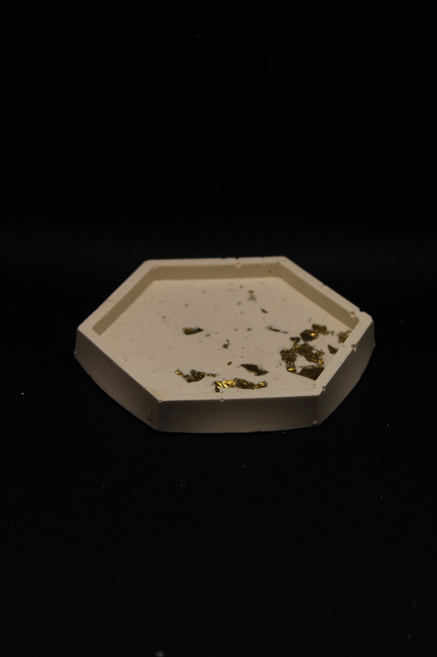 Vide poches avec feuilles d'or
