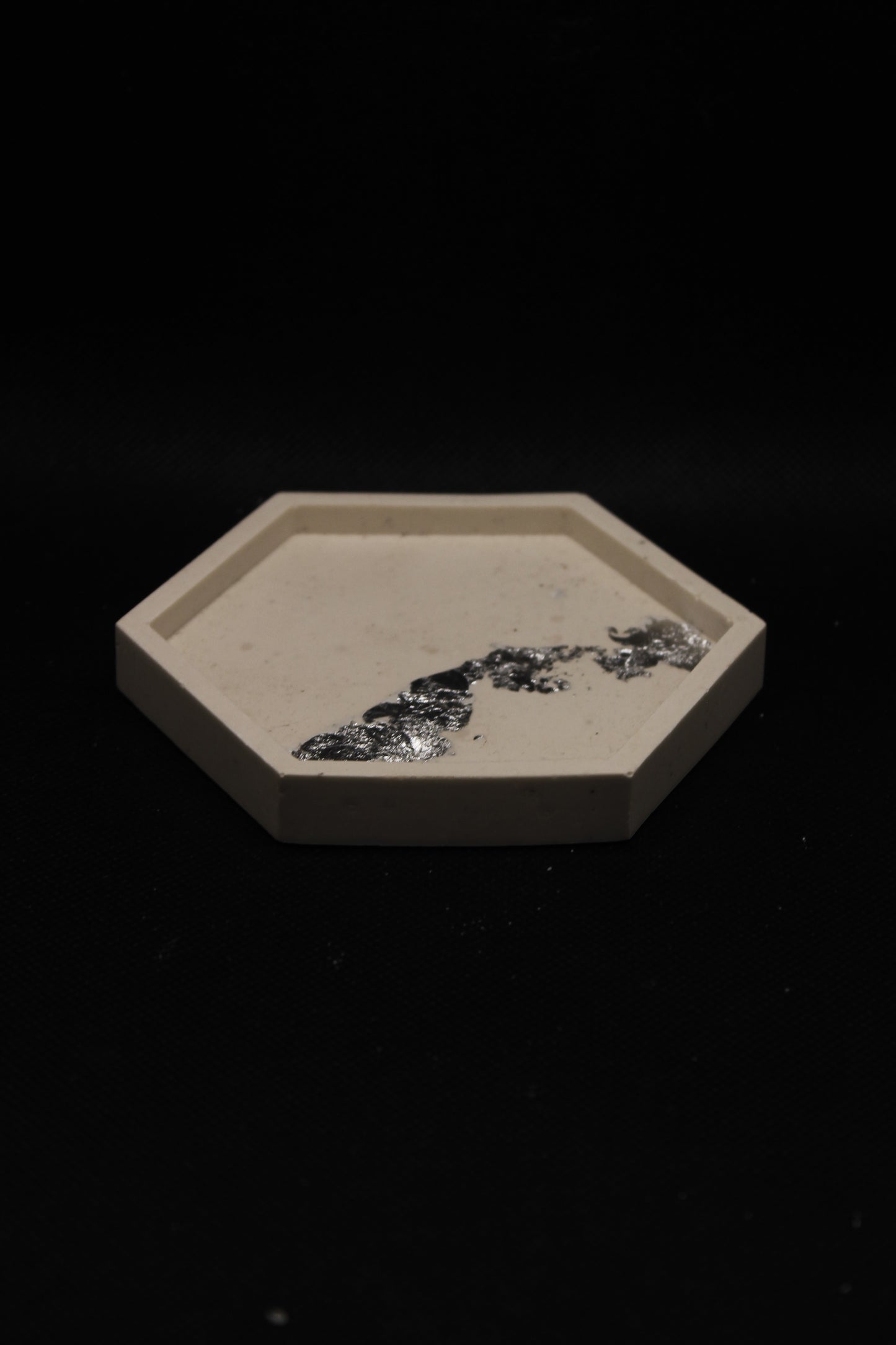 Vide poches avec feuilles d'argent