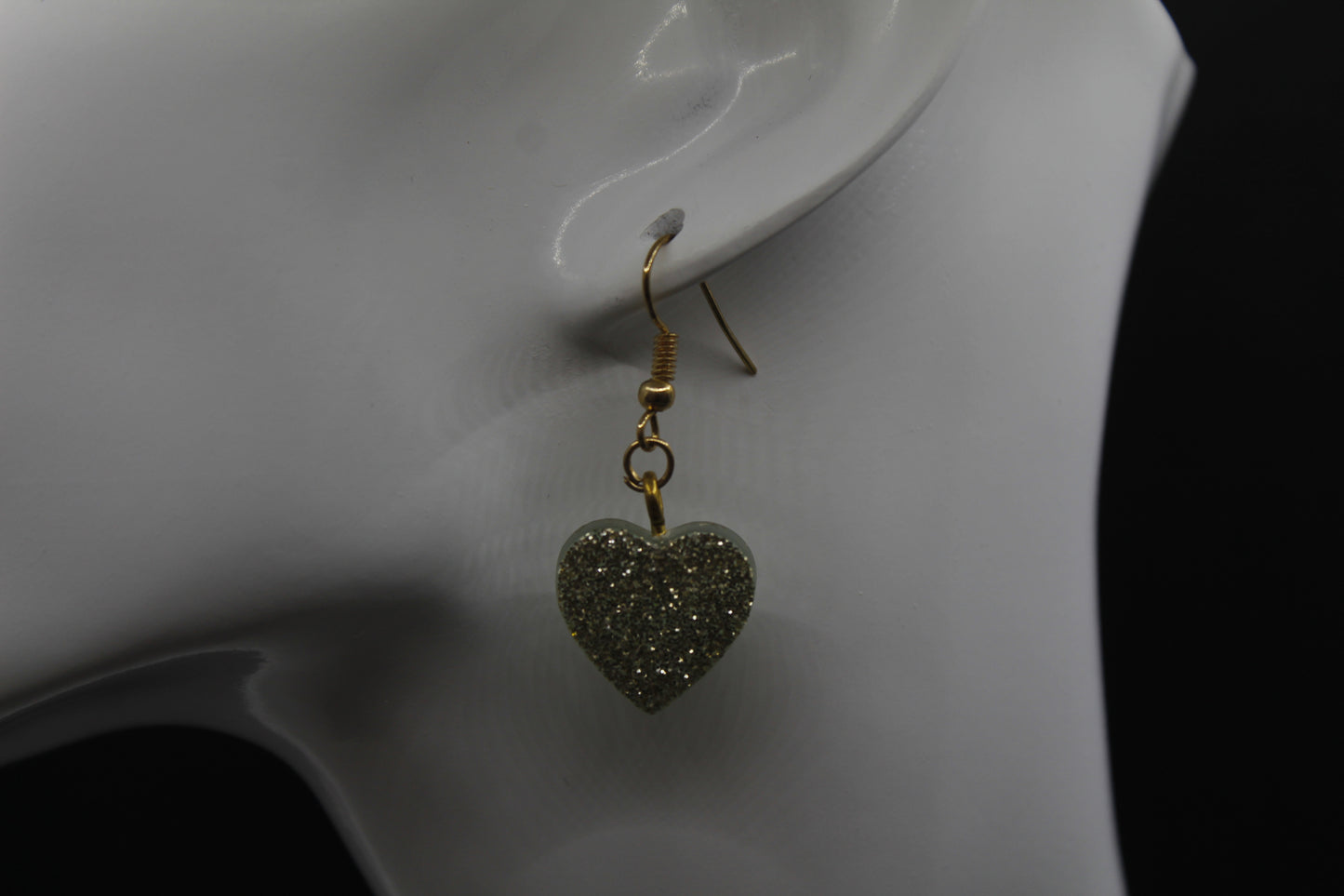 Boucle d'oreilles coeur vert à paillettes grises