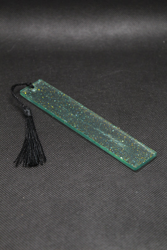 Grand marque page vert à paillettes avec fil noir