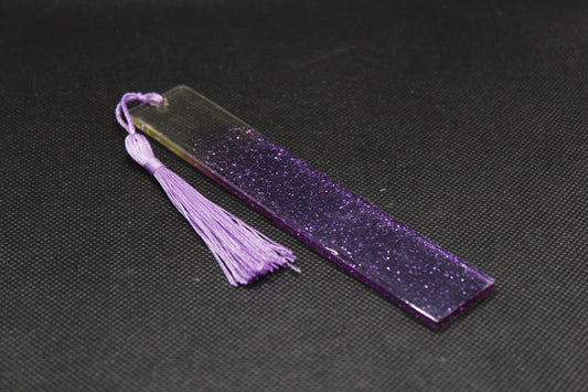 Grand marque page transparent à paillettes violettes avec fil violet