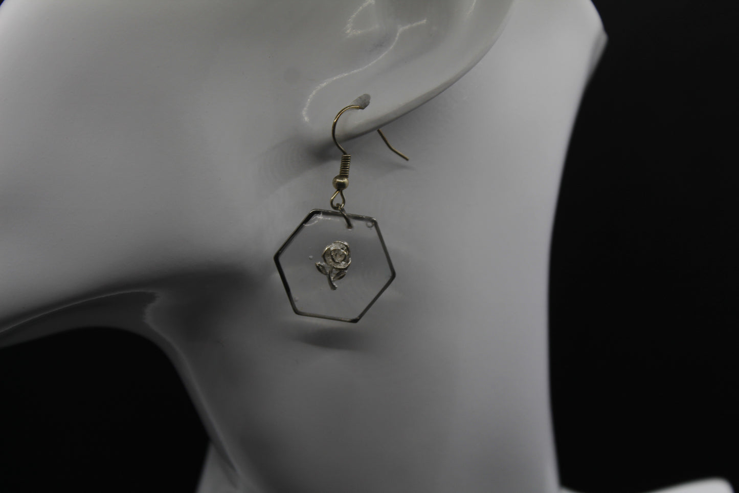 Boucle d'oreilles fleur argentée